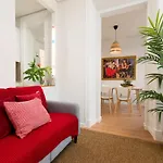 Апартаменты Charming For A Great In