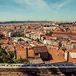 Апартаменты Charming For A Great In Лиссабон