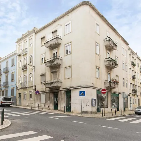 Charming For A Great In Apartment Lisbon